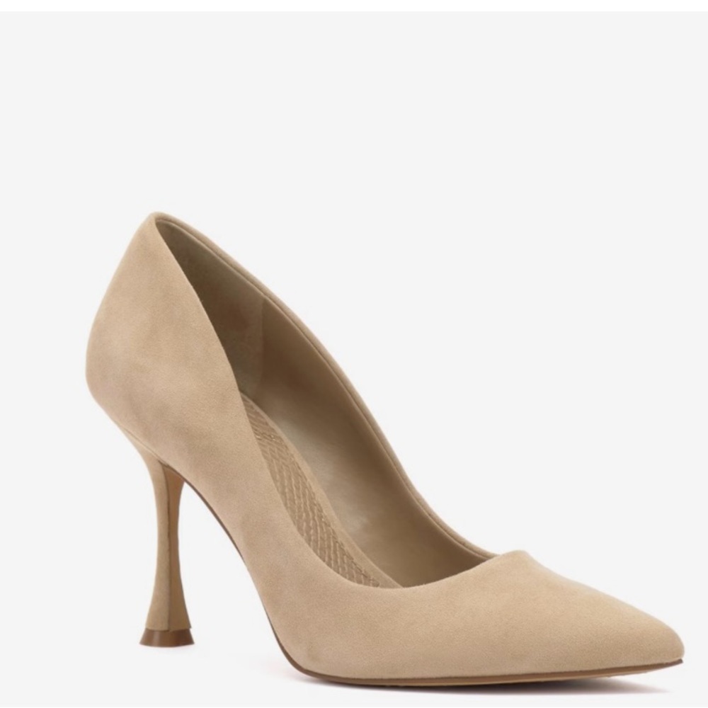 Vincent Camino Cadie Pump - NWOT in Taupe Suede Size 7.5